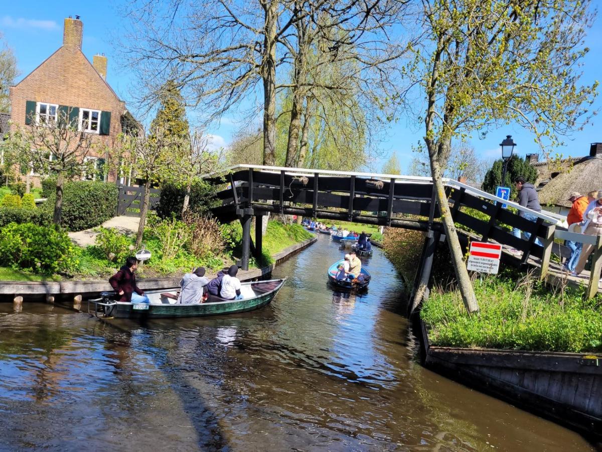 B&B Villa Giethoorn - Canalview, Privacy & Parking Exterior photo
