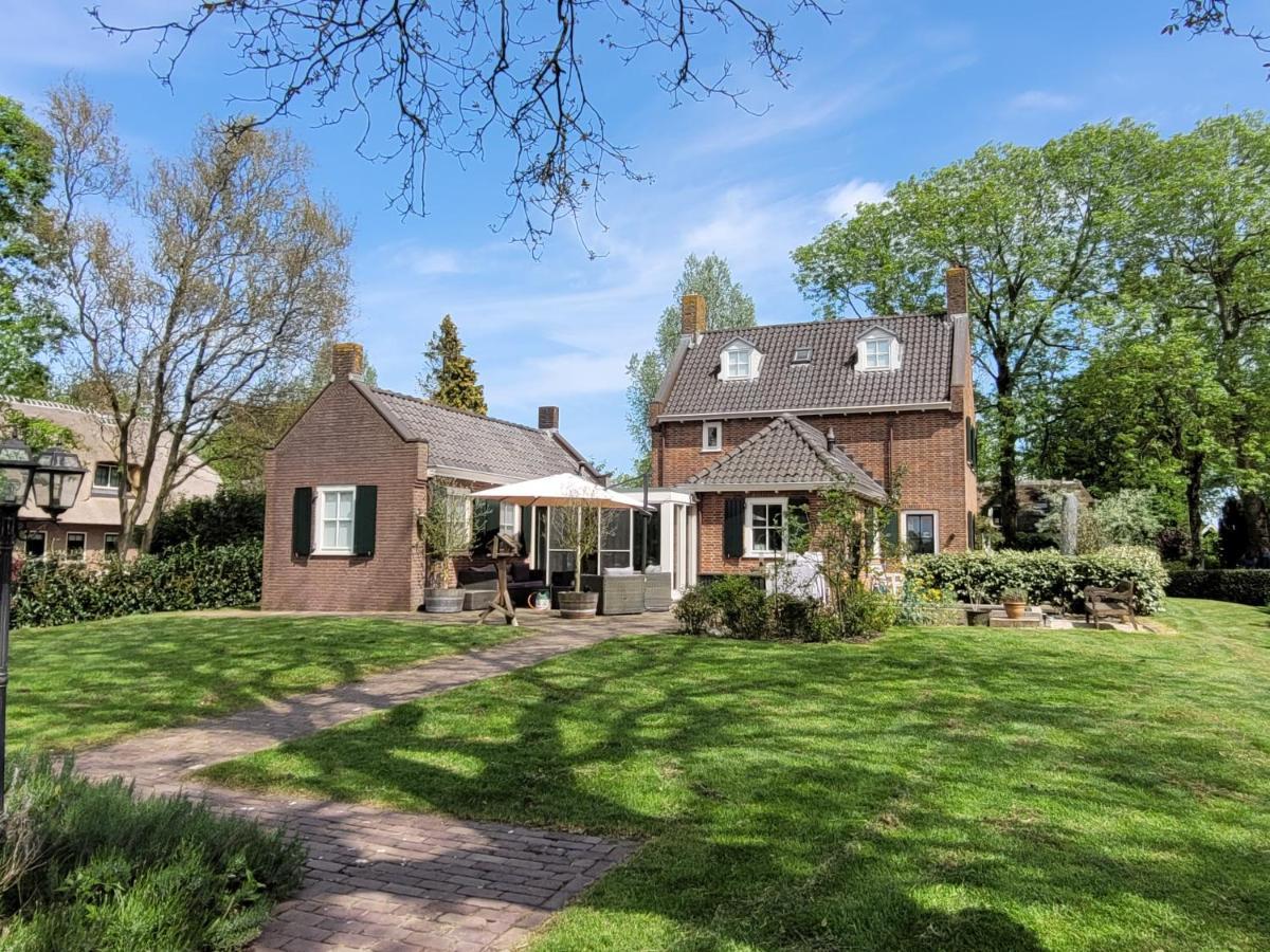 B&B Villa Giethoorn - Canalview, Privacy & Parking Exterior photo