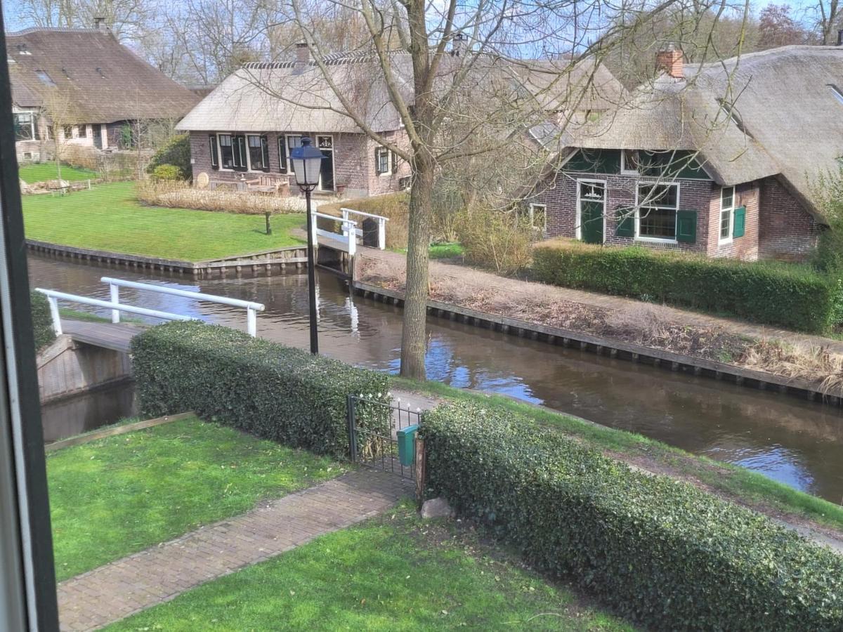 B&B Villa Giethoorn - Canalview, Privacy & Parking Exterior photo